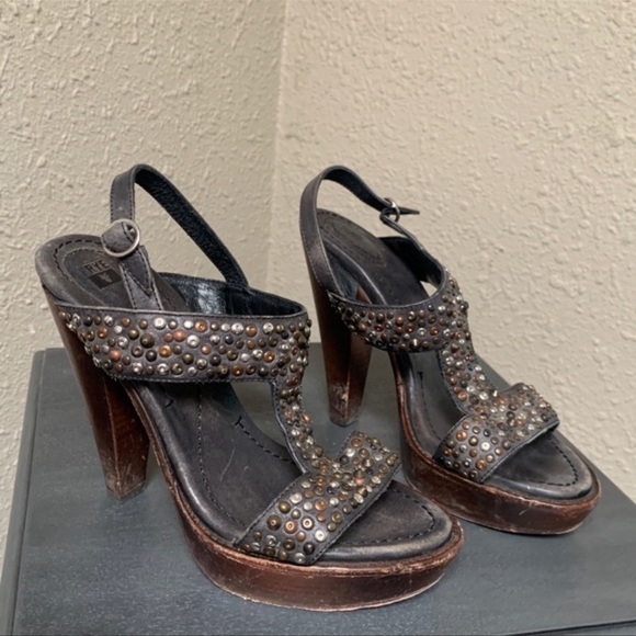 Frye embellished sandal block heels - Picture 2 of 6